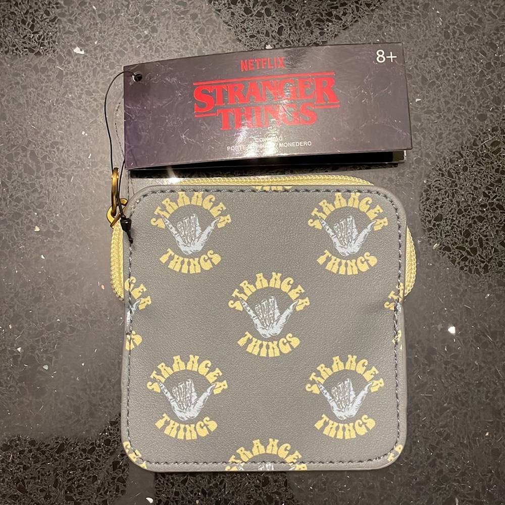 NWT FUNKO POP NETFLIX STRANGER THINGS COIN BAG